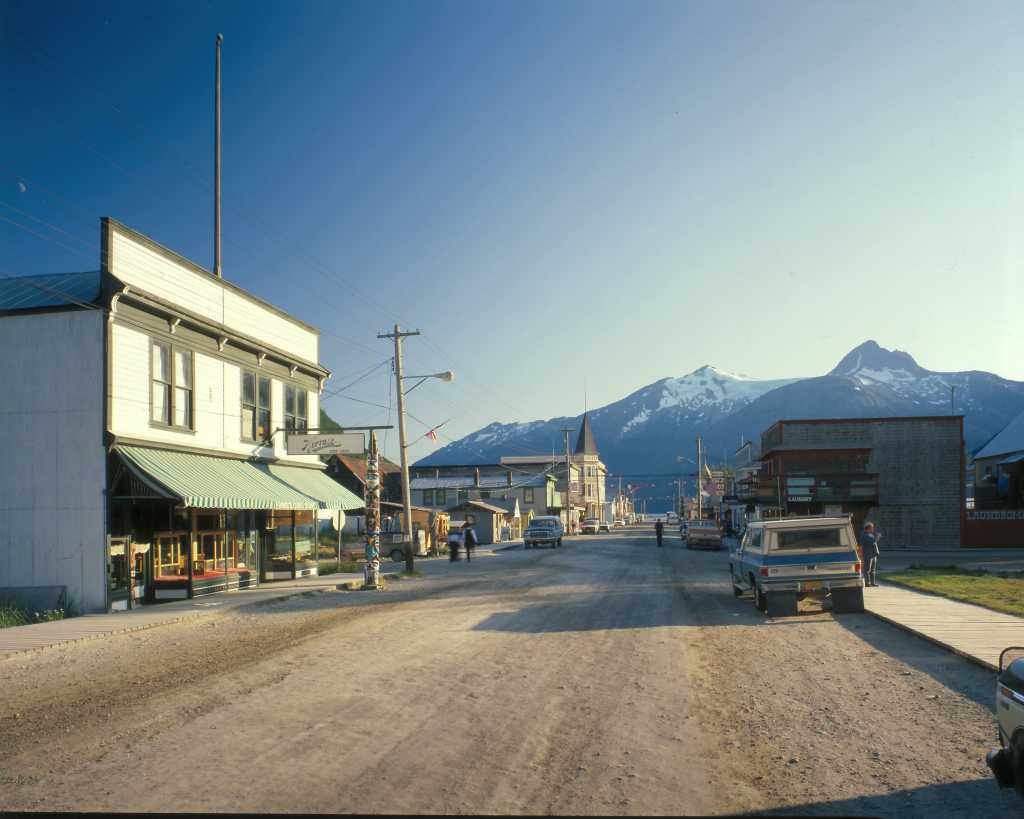 Broadway_Avenue,_Skagway,_Alaska